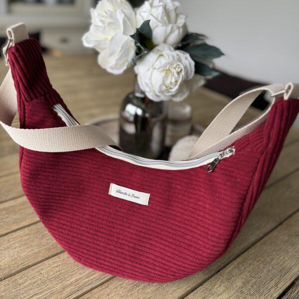 Sac demi-lune velours cotelé bordeaux